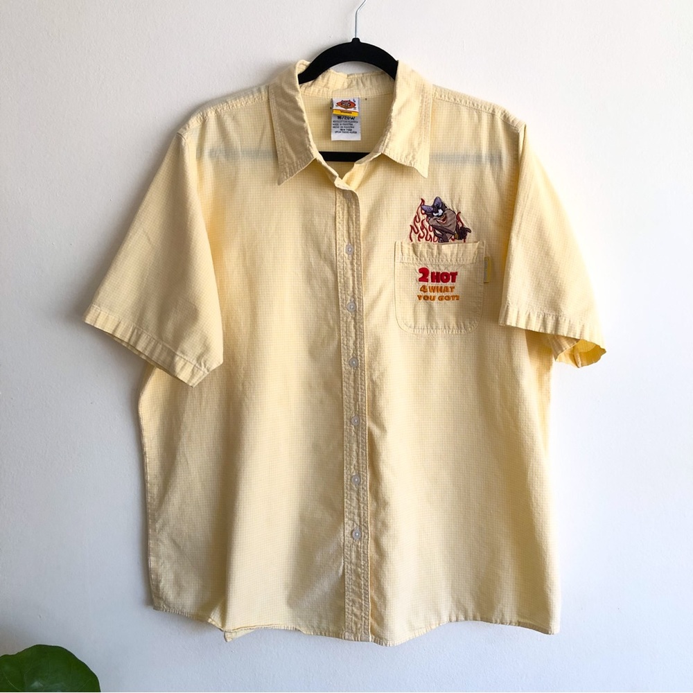 Vintage Looney Tunes Woman Yellow button down Taz Size 18/20